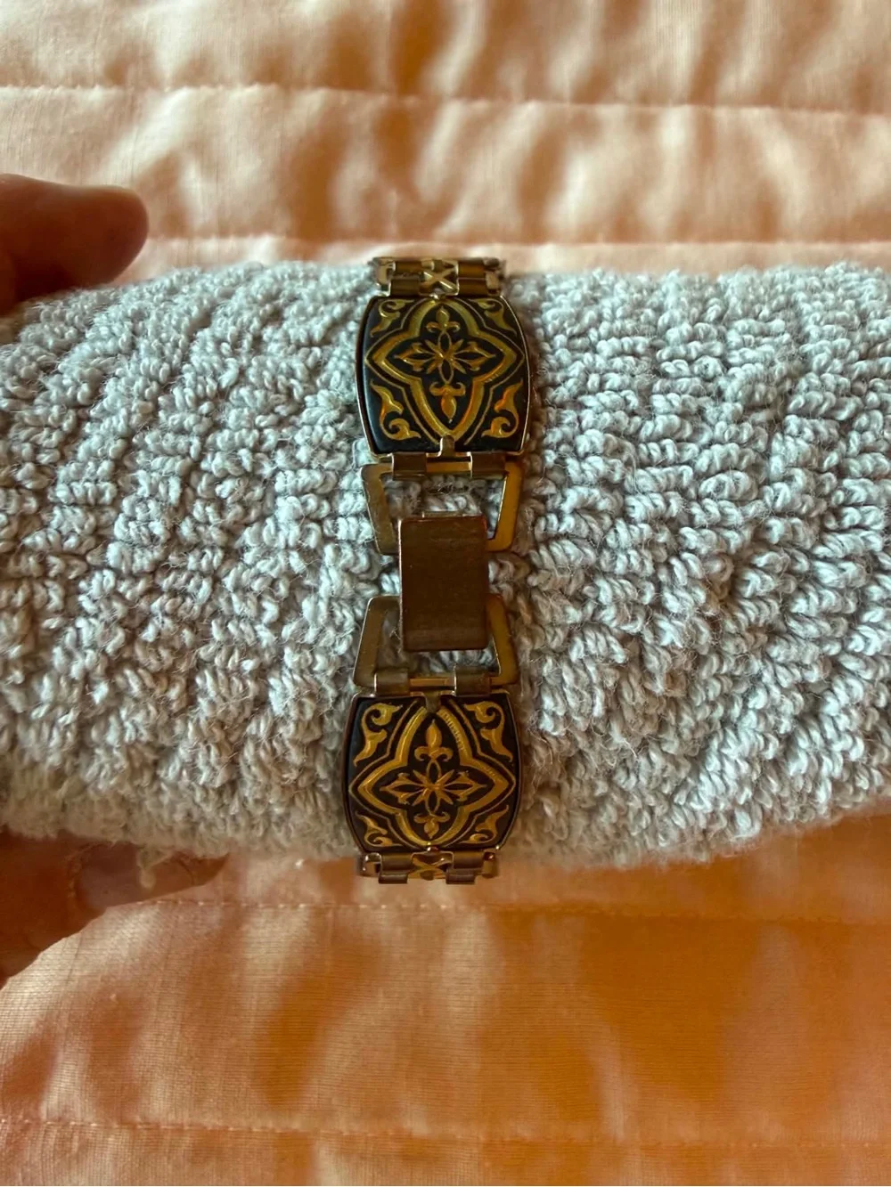 Quartz Women's Damascene Style Bracelet Watch ( working )